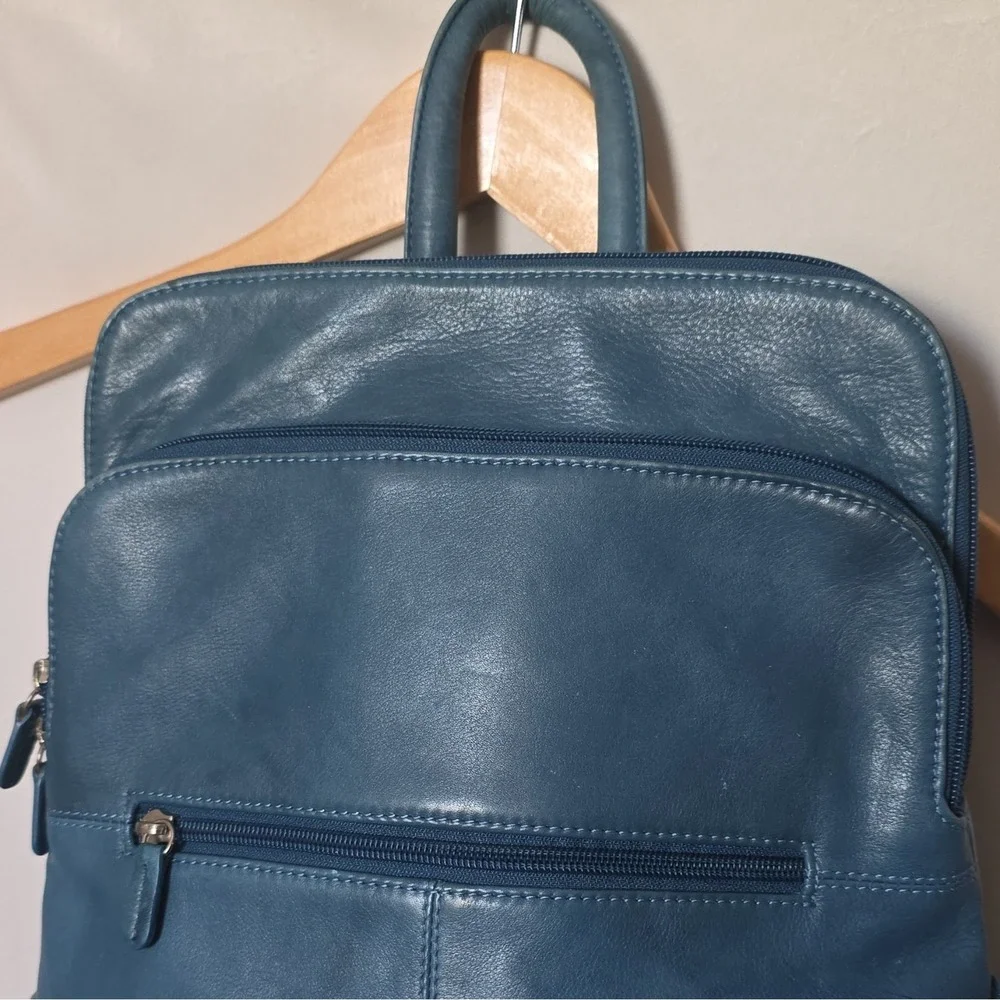 ili New York Blue Gen Leather Backpack Zip- Lined Pockets Silver Hardware